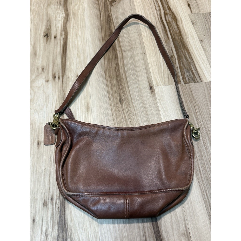 Vintage Brown Leather Coach bag (broken zipper)